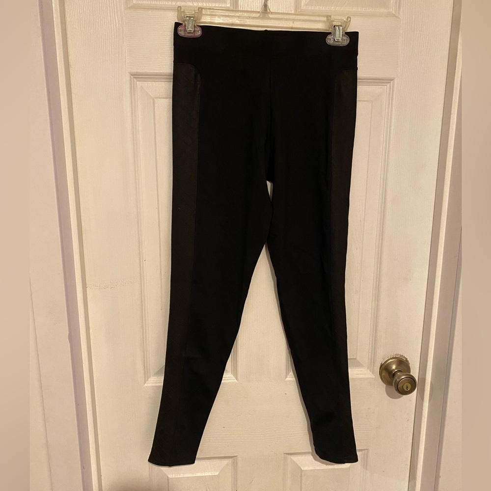 Size M black leggings with pleather sides